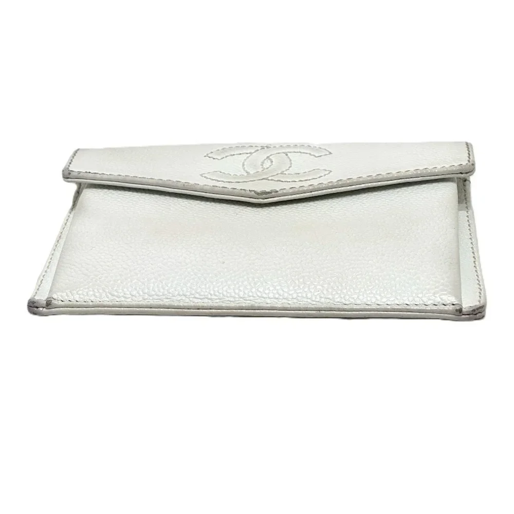CHANEL Authentic White Caviar Leather Logo Wallet